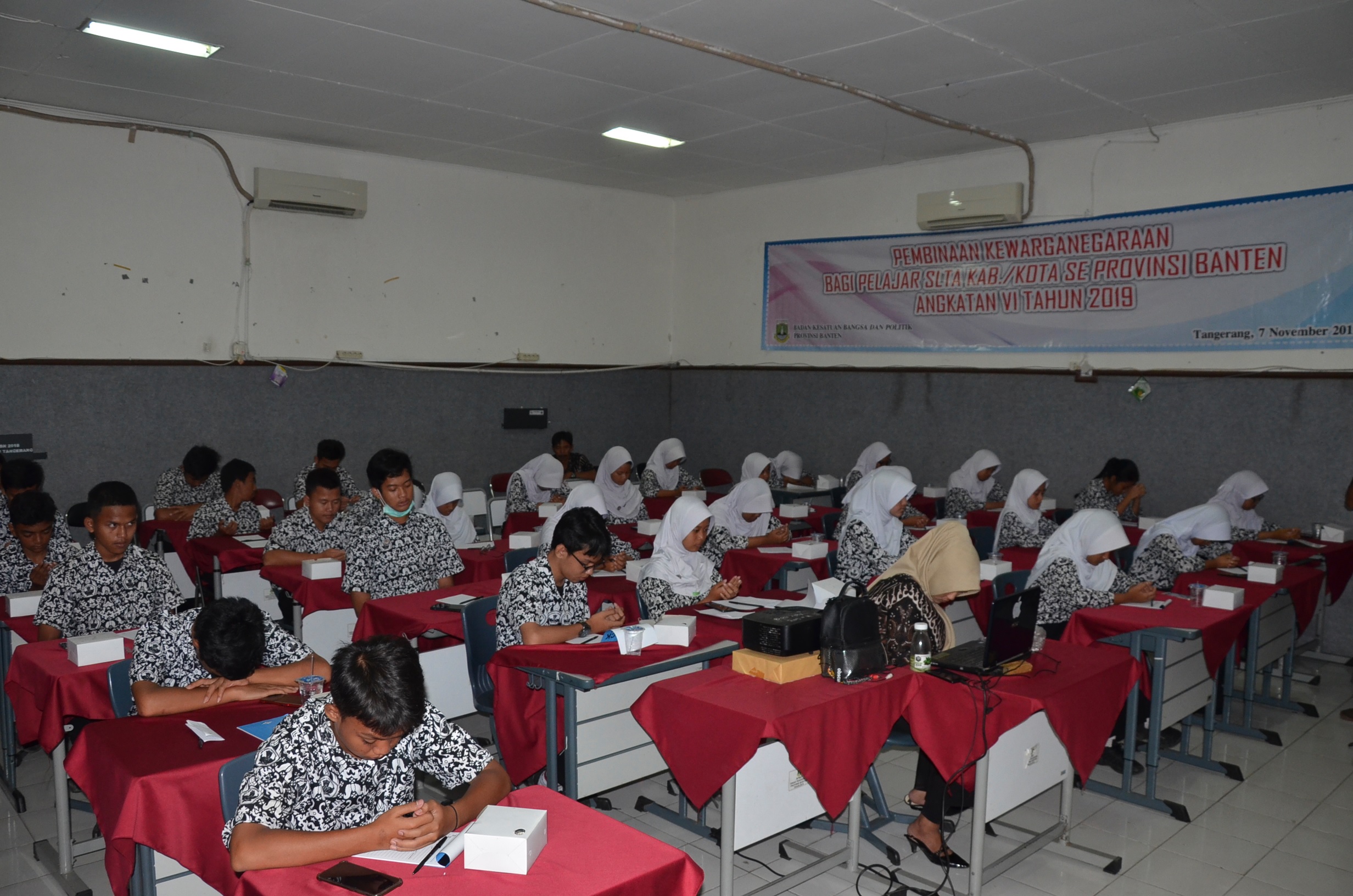 PEMBINAAN KEWARGANEGARAAN BAGI PELAJAR SLTA KAB./KOTA SE-PROVINSI BANTEN ANGKATAN VI