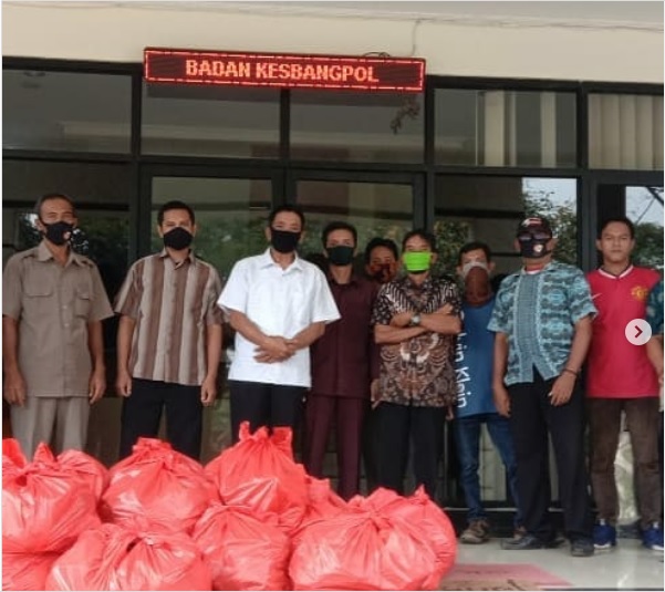 PENYERAHAN SANTUNAN DARI UNIT PENGUMPUL ZAKAT (UPZ) BAZNAZ PROVINSI BANTEN