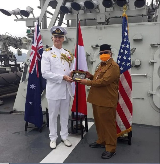 KEPALA BADAN KESBANGPOL PROVINSI BANTEN MENHADIRI PERINGATAN TENGGELAMNYA KAPAL HMAS I PERTH DAN USS (CA 30)