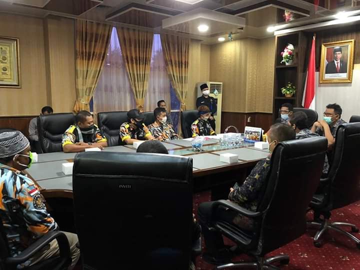 TERIMA AUDIENSI LSM GMBI, PIMPINAN DPRD BANTEN SIAP TINDAKLANJUTI ASPIRASI⁣