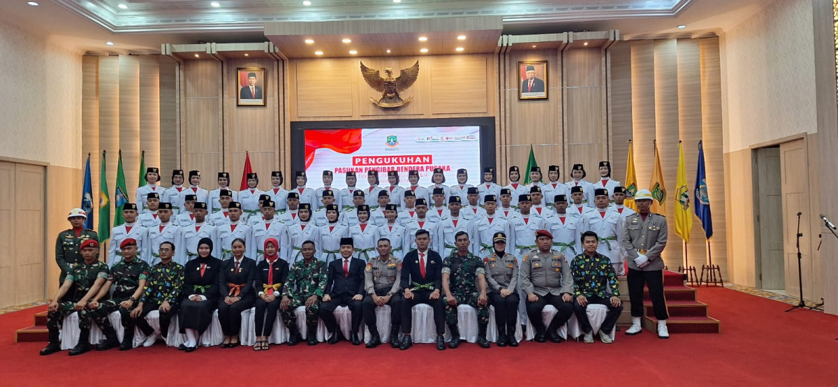 Pj Gubernur Al Muktabar Kukuhkan Paskibraka Provinsi Banten Tahun 2024